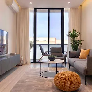 شقة Inbar 4-bd إنبار ريزدينس 4 غرف مطلّة - القيروان الرياض